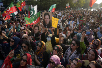 चुनावपछि के भइरहेको छ पाकिस्तानमा ?